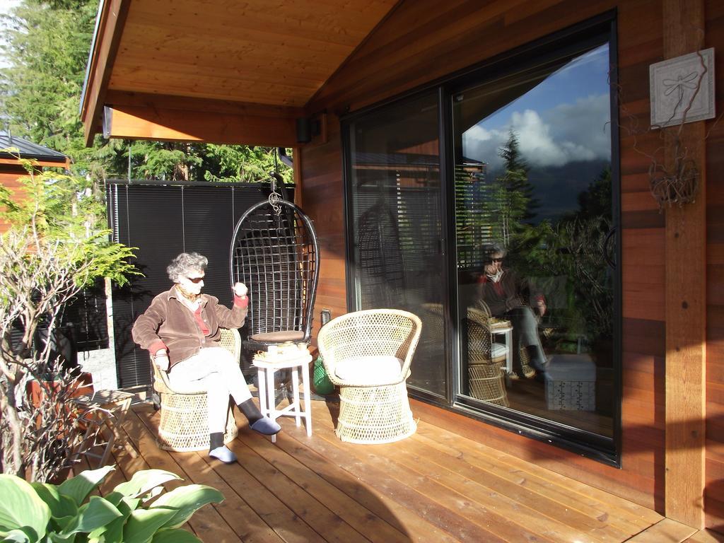 Wild Coast Chalets Port Renfrew Habitación foto