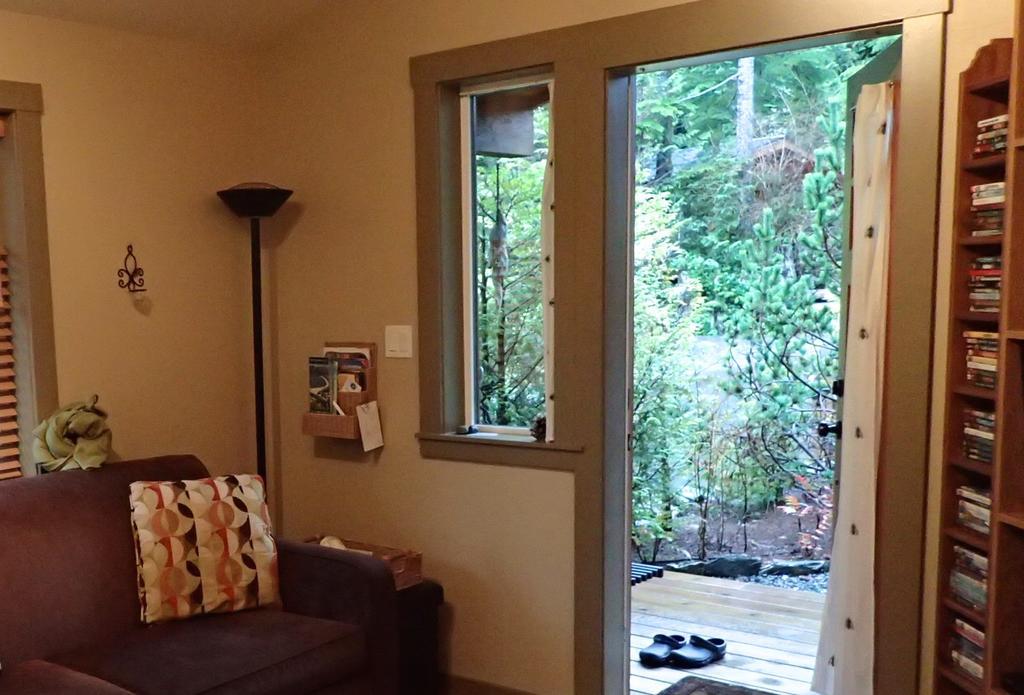 Wild Coast Chalets Port Renfrew Habitación foto