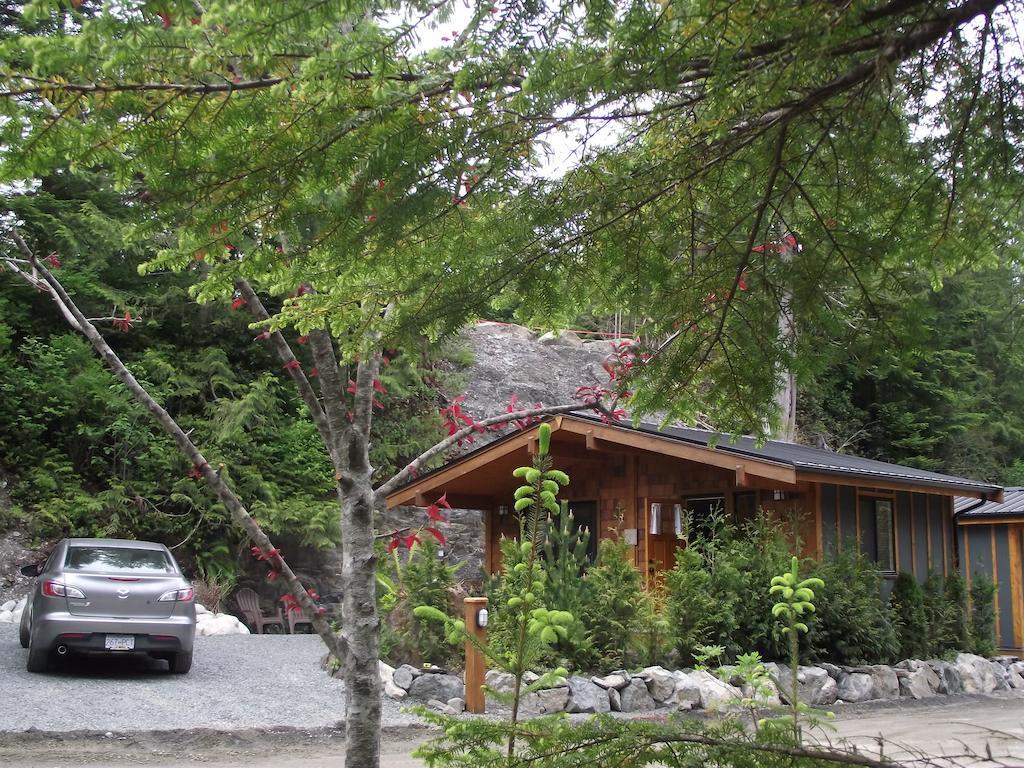 Wild Coast Chalets Port Renfrew Habitación foto
